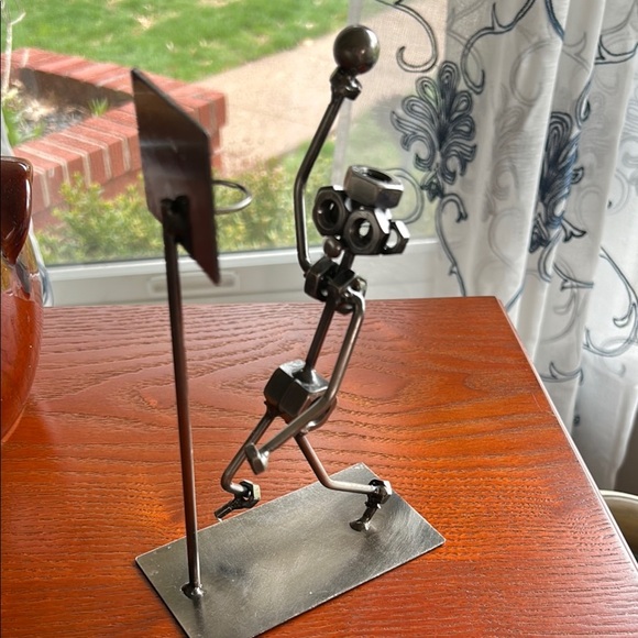 Modern Metal Sculpture Basketball player in action, Art Sculpture - Picture 1 of 8